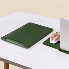 The Executive Minimalist Laptop Sleeve Noir