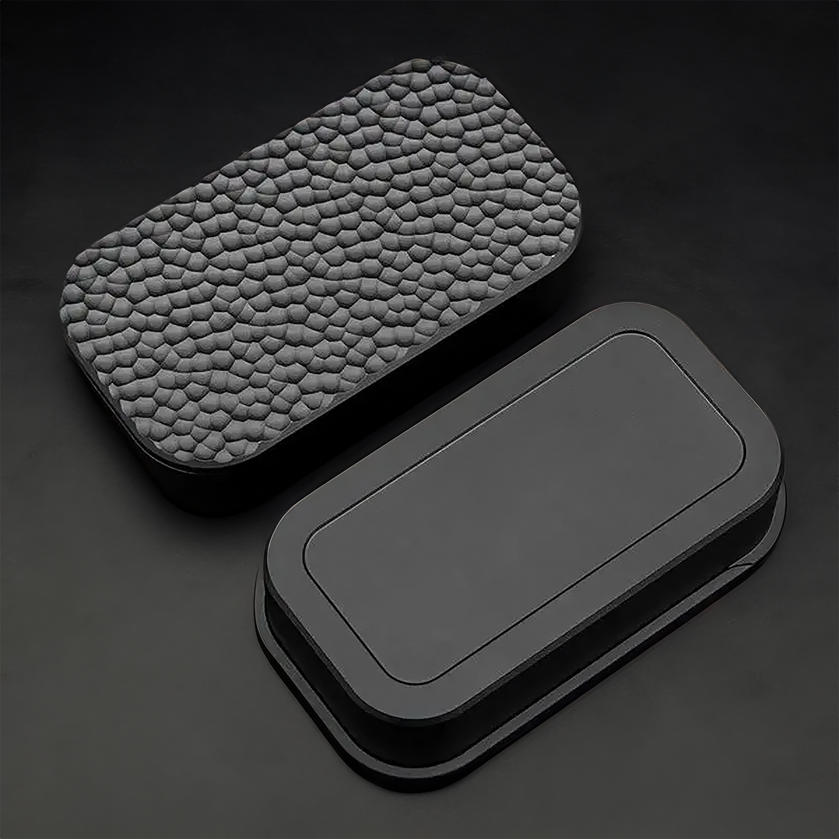 The Expedition Compact Pill Container Silver