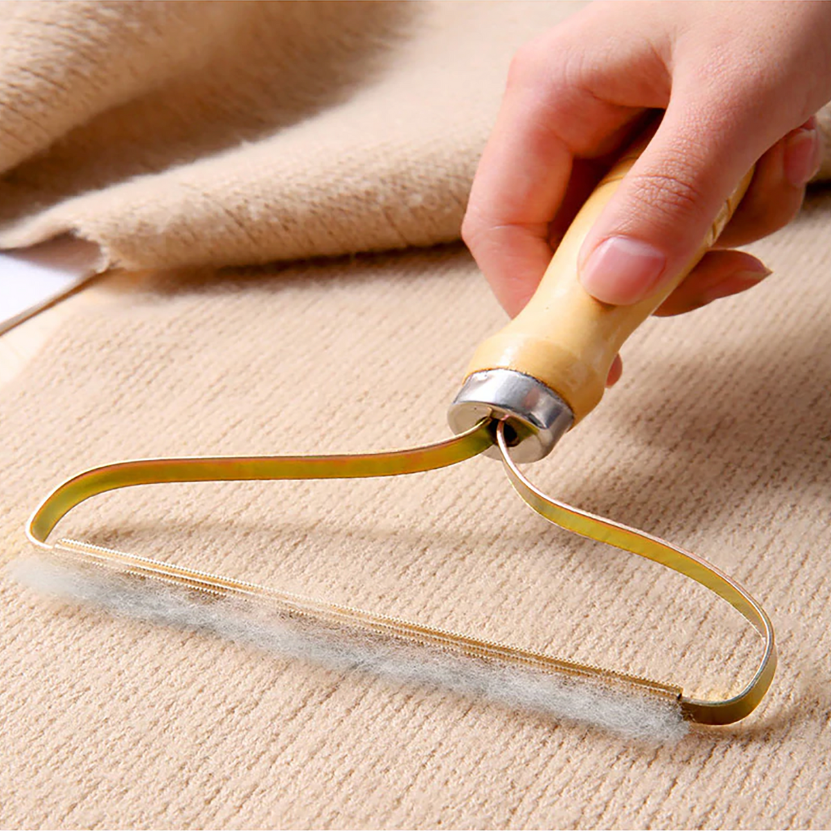 Incredible Portable Fuzz Fighter, Pet Hair & Lint Remover