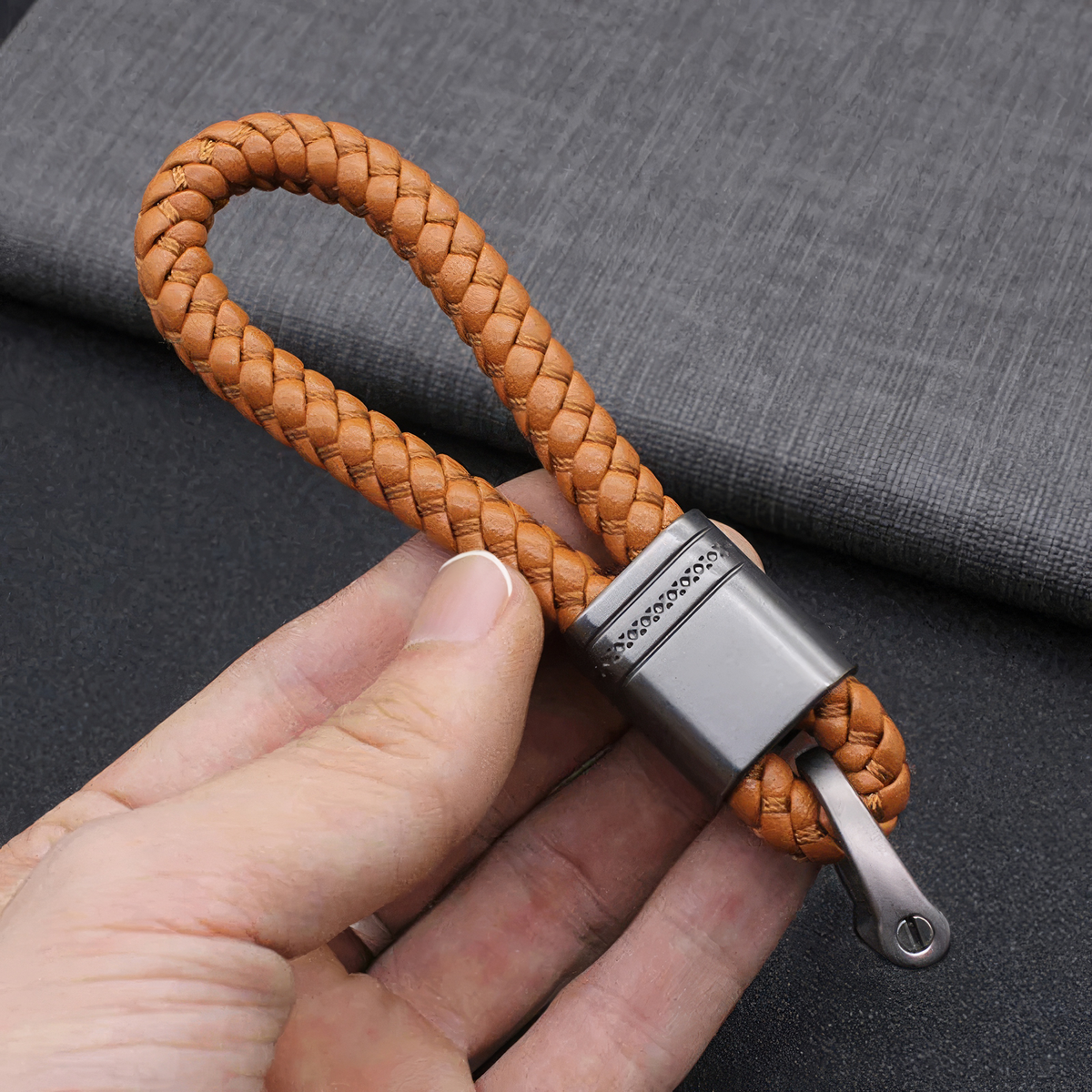 Hand-Woven Leather Car Key Ring Chain Charm Metal Key Holder