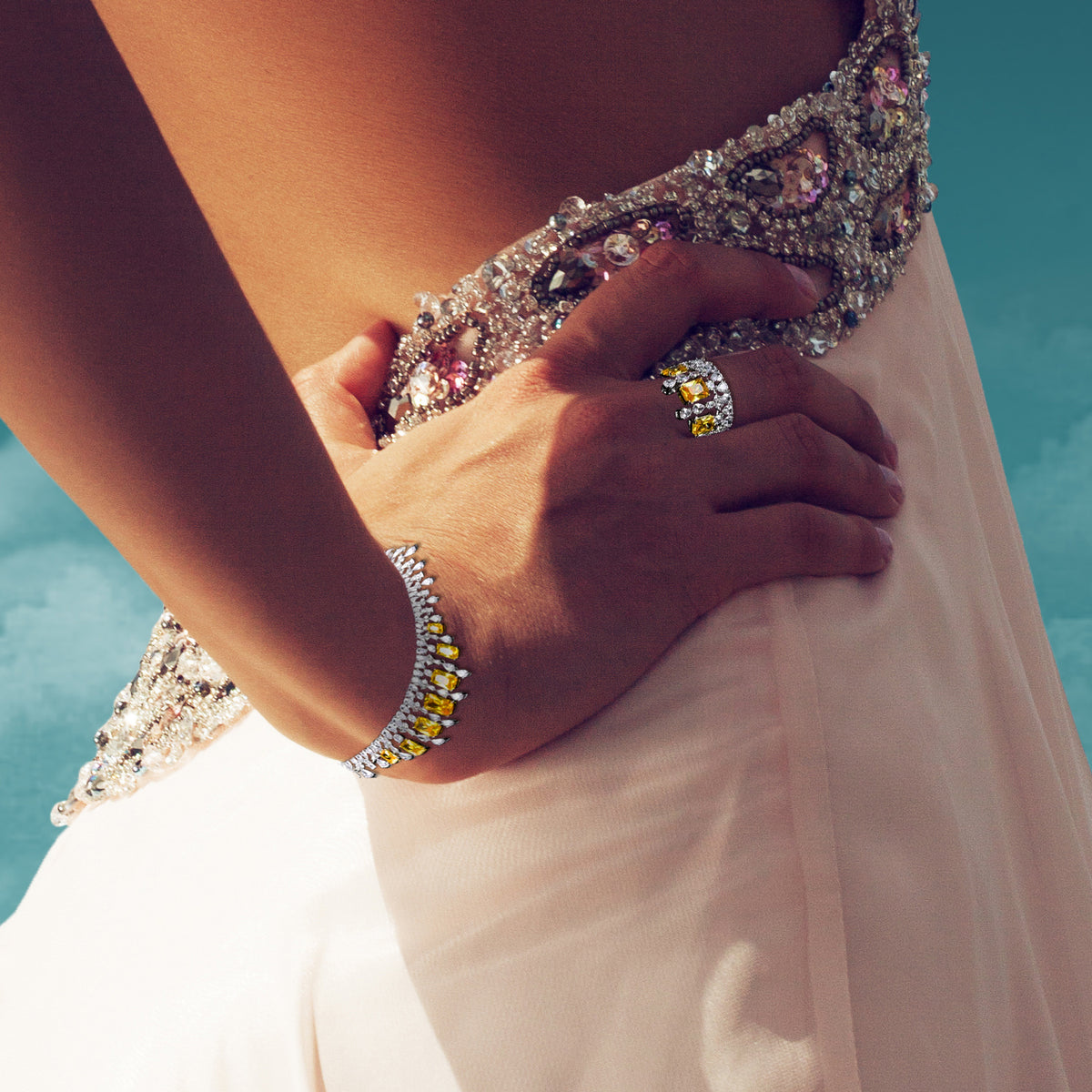 Extravagant Ladies 4-Piece Formal Cubic Zirconia Jewellery Sets